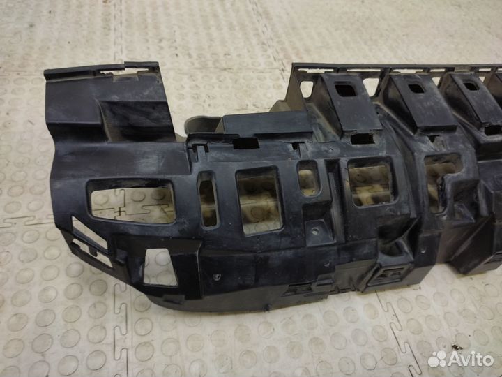 Кронштейн бампера задний Mercedes-Benz E-Class