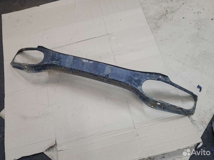 Передний усилитель бампера Opel Omega B