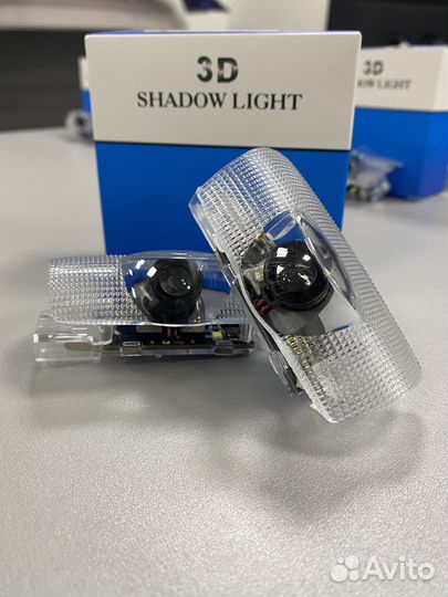 Проекция логотипа на двери Toyota Camry R846