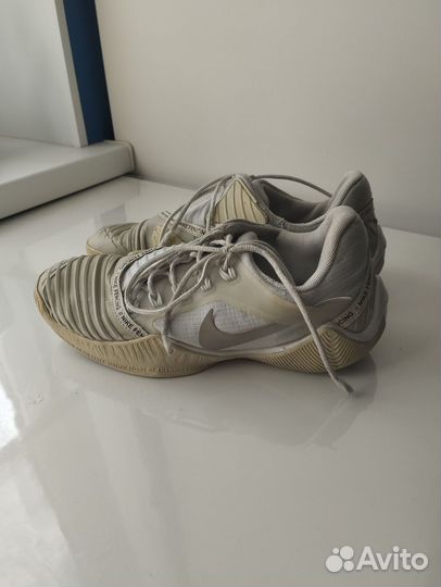 Кроссовки для фехтования