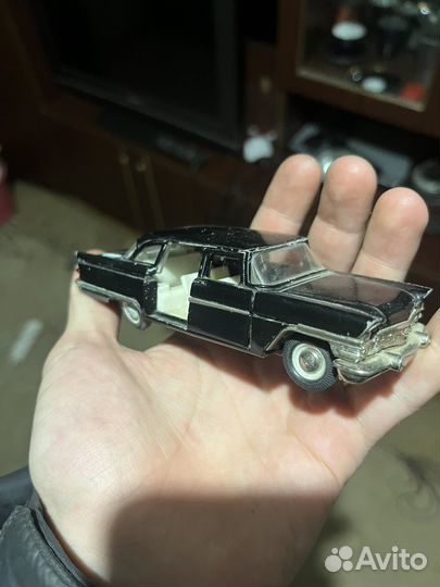 Игрушка машинка газ 13 чайка СССР