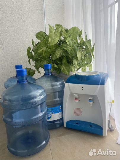 Кулер для холодной и горячей воды