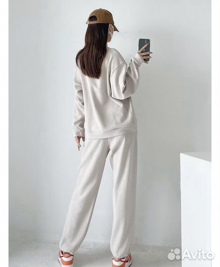 Спортивный костюм женский новый