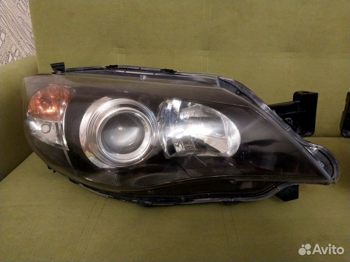 Фары головного света Subaru Impreza WRX STI