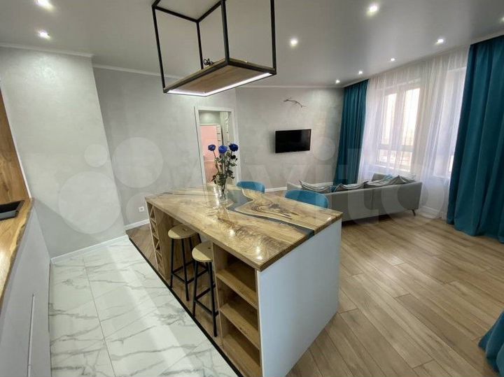 2-к. квартира, 76 м², 18/18 эт.