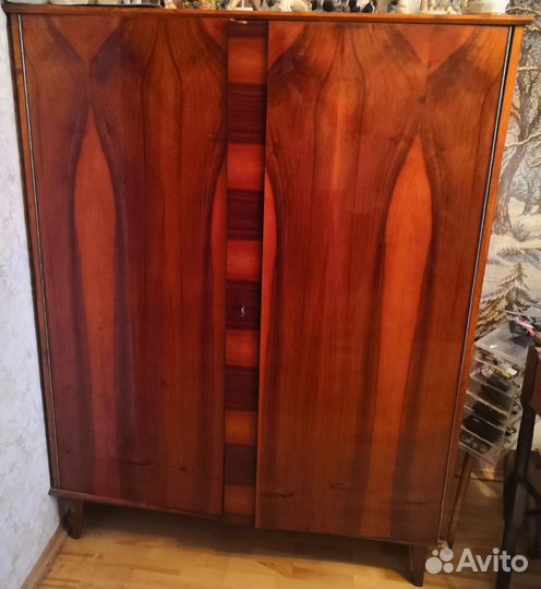 Винтажный шкаф для одежды Румыния, 1965, в разборе