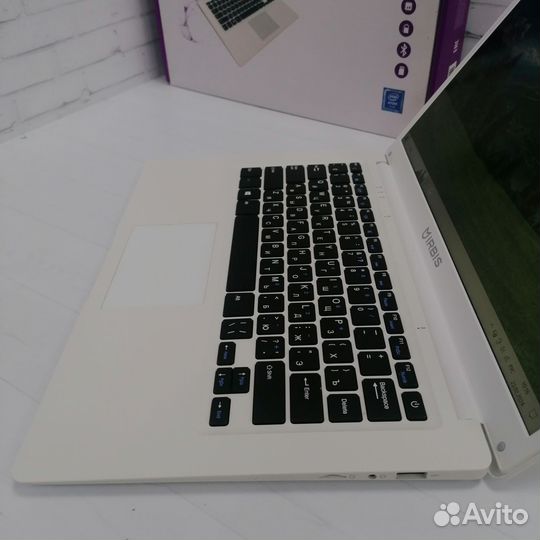 Ноутбук irbis на SSD и Intel (1209 C)