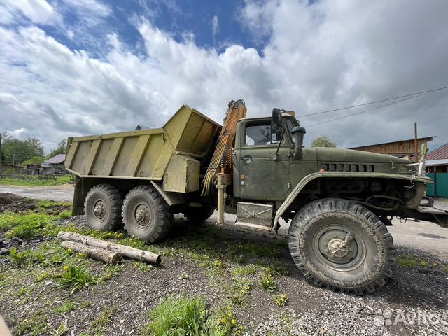 Урал 4320-1111 с КМУ, 1992