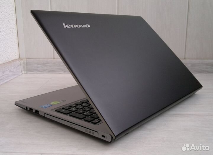 Lenovo (Core i7-3610QM, nVidia 740M, SSD+HDD, 8Gb)
