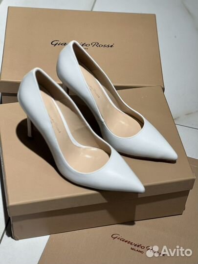 Туфли Gianvito Rossi 105 белые лодочки