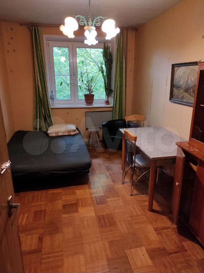Комната 14 м² в 4-к., 1/9 эт.