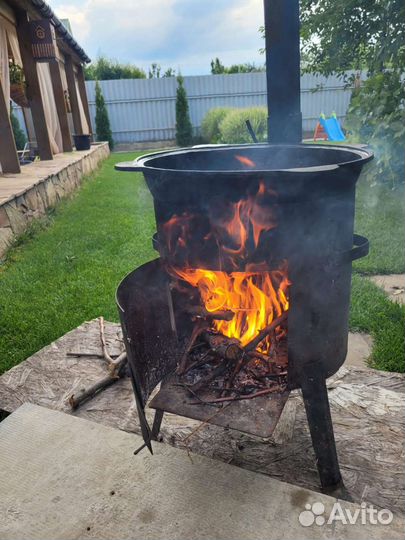 Казан чугунный с печкой