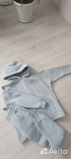 Спортивный костюм женский