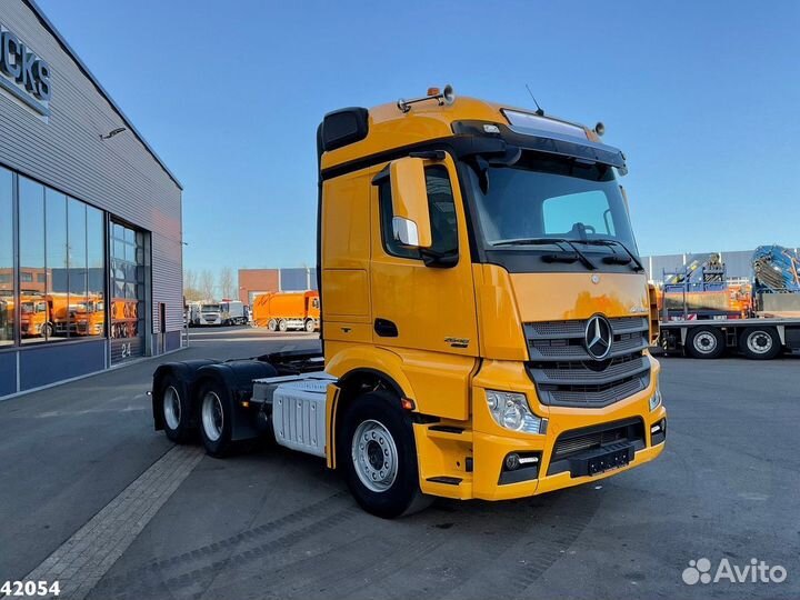 Pазбираем грузовик Mercedes-Benz Actros mpiv с 201