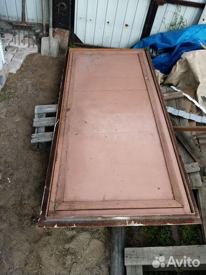 Металлическая дверь бу