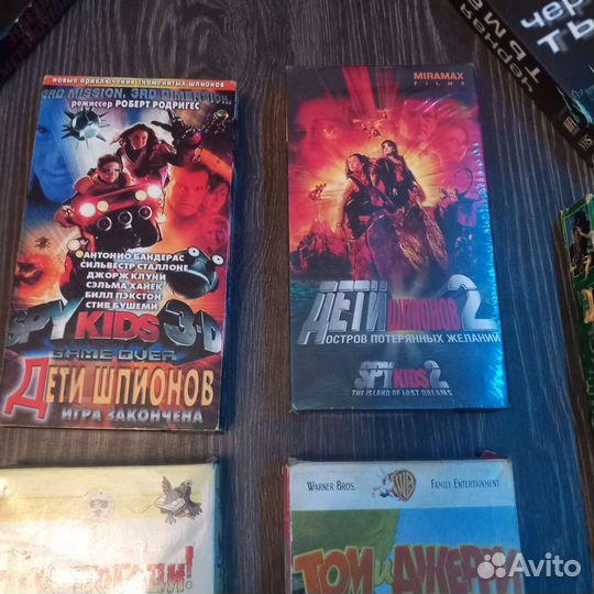 Видеокассеты