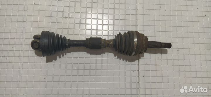 Полуось передняя левая Toyota RAV4