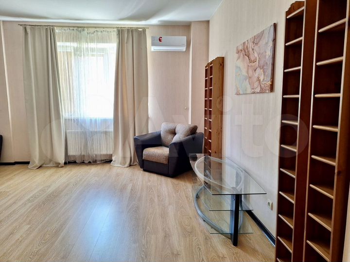 2-к. квартира, 77,4 м², 3/16 эт.