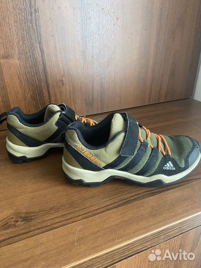Кроссовки для мальчика adidas