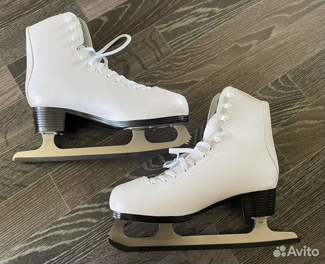 Коньки женские 38 размер