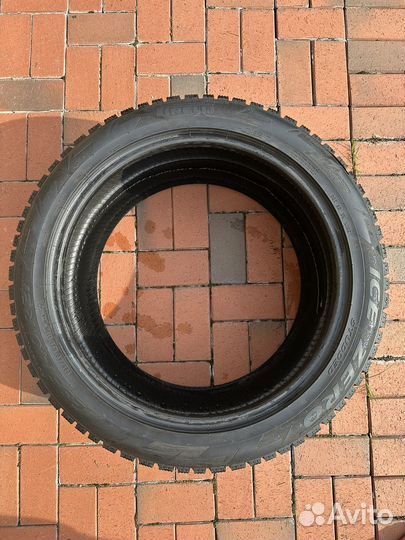 Pirelli Ice Zero 295/40 R21 111M