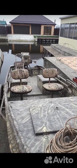 Лодка болотоход