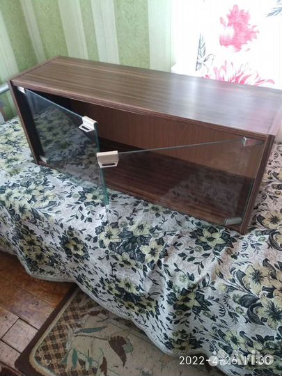 Полка для книг