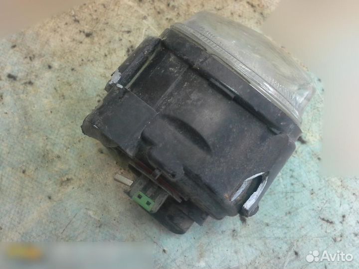 Фара противотуманная левая Audi Q3 2012