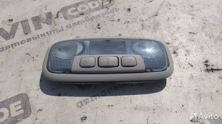 Плафон освещения салона задний Ford Kuga 1