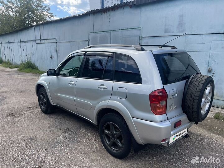 Toyota RAV4 2.0 AT, 2003, 275 000 км