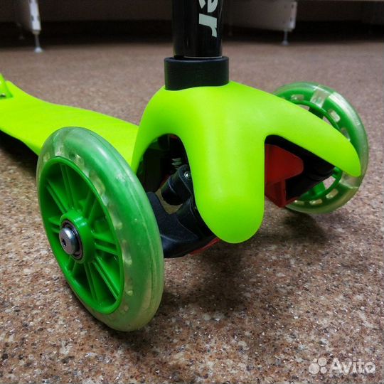 Самокат Scooter mini 21 st со светящимися колесами