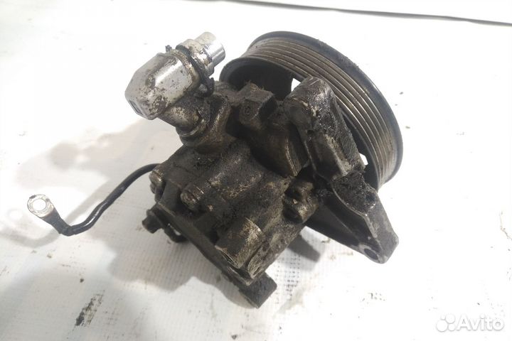 Насос усилителя руля Mercedes w220