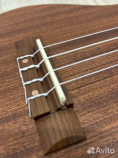 Гитара укулеле