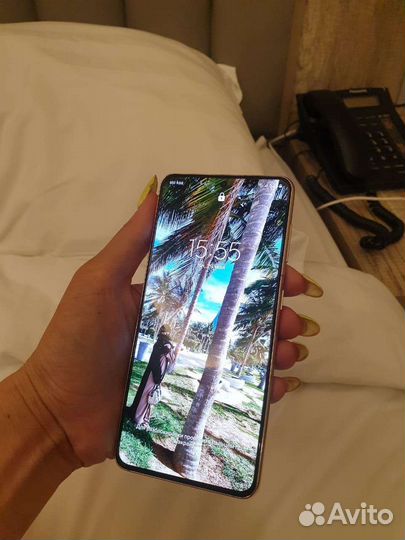 Телефон Samsung galaxy s21