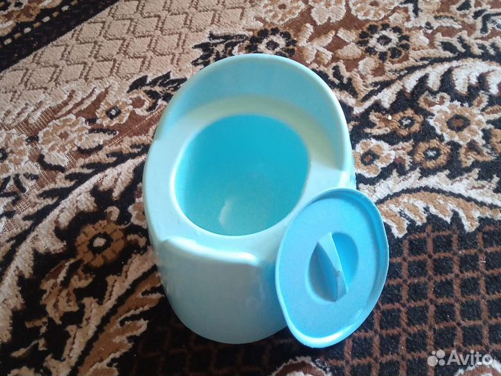 Горшок детский с крышкой