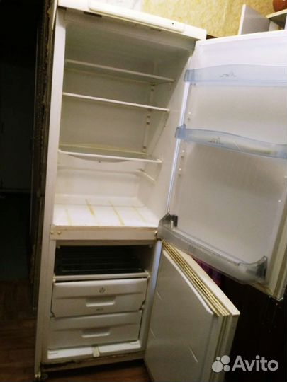 Холодильник бу Electrolux