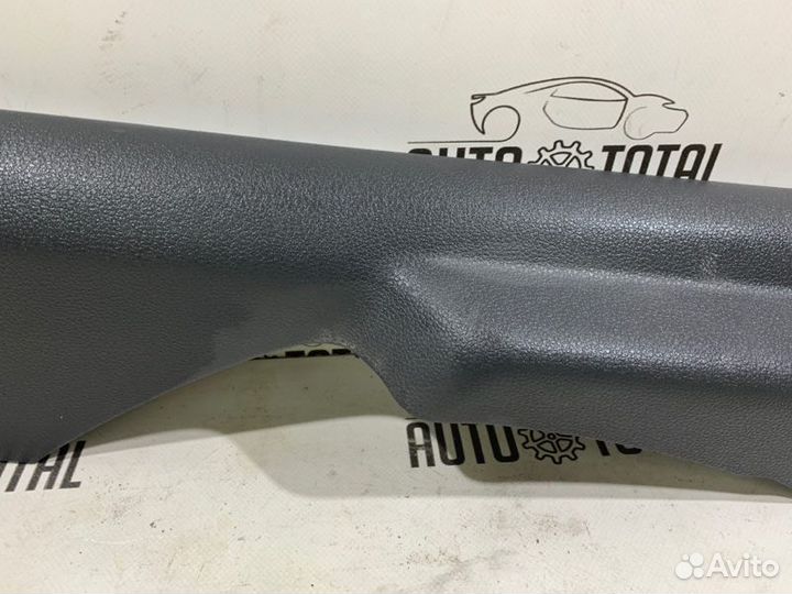 Накладка стойки задняя правая Volkswagen Polo