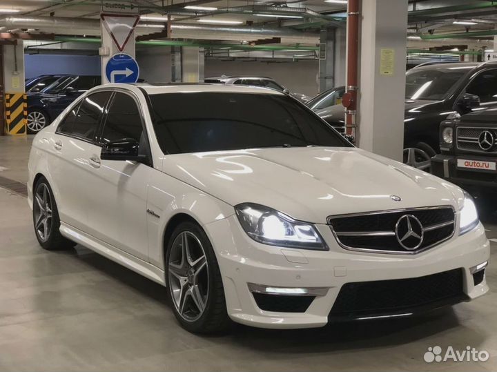 Mercedes W204 C63 AMG передний бампер рестайлинг