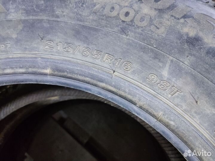 Bridgestone Ice Cruiser 7000S 215/65 R16