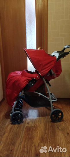 Прогулочная коляска