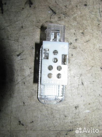 Плафон салонный Audi A4 (B8) 2007-2015