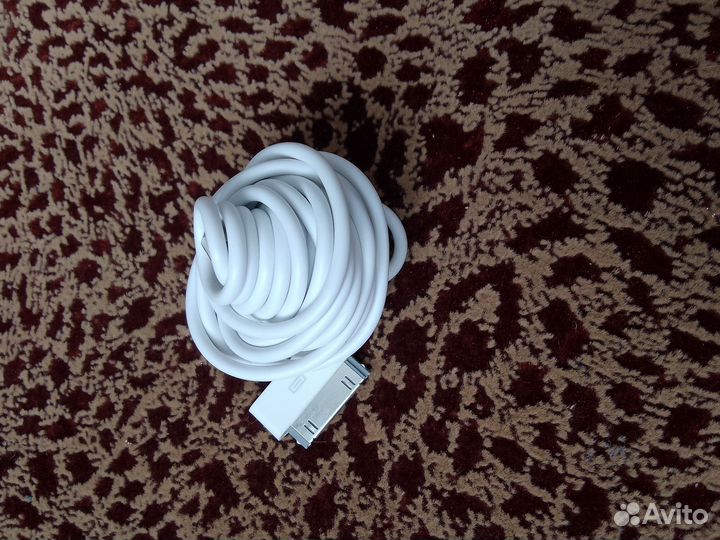 Зарядка на iPhone 4s