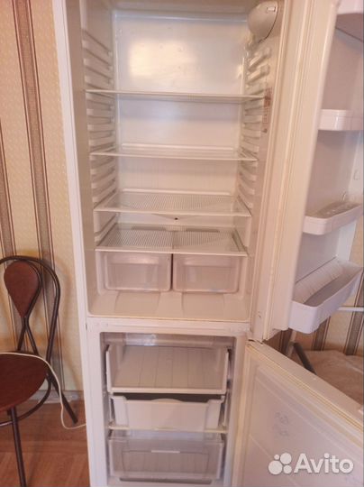 Холодильник б/у Indesit