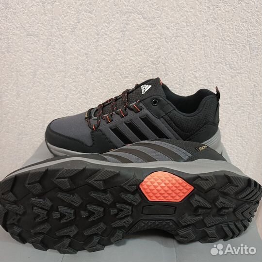 Кроссовки adidas gore tex