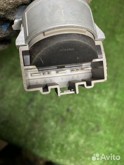 Замок зажигания Ford Focus 2 хетчбек shda BL80017