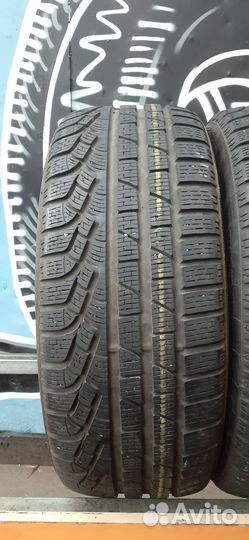 Pirelli Winter Sottozero 240 Serie II 235/45 R18