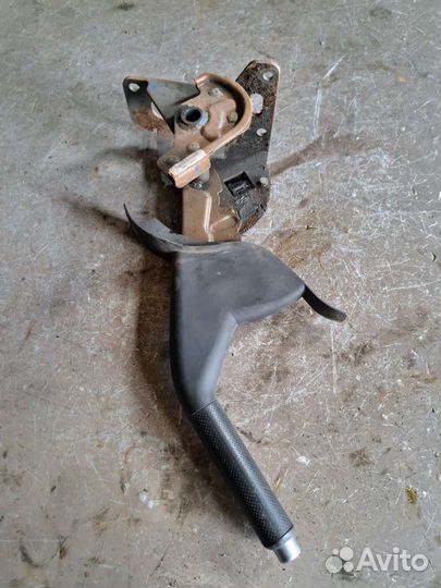 Ручник Mazda 3