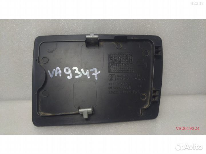 Накладка обивки багажника seat cordoba правая