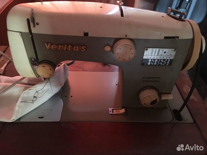 Швейная машинка 