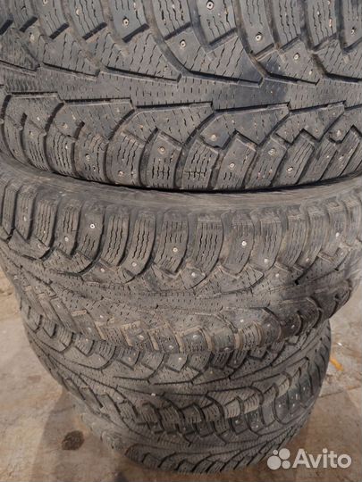 Nokian Tyres Hakkapeliitta 5 215/65 R16 H